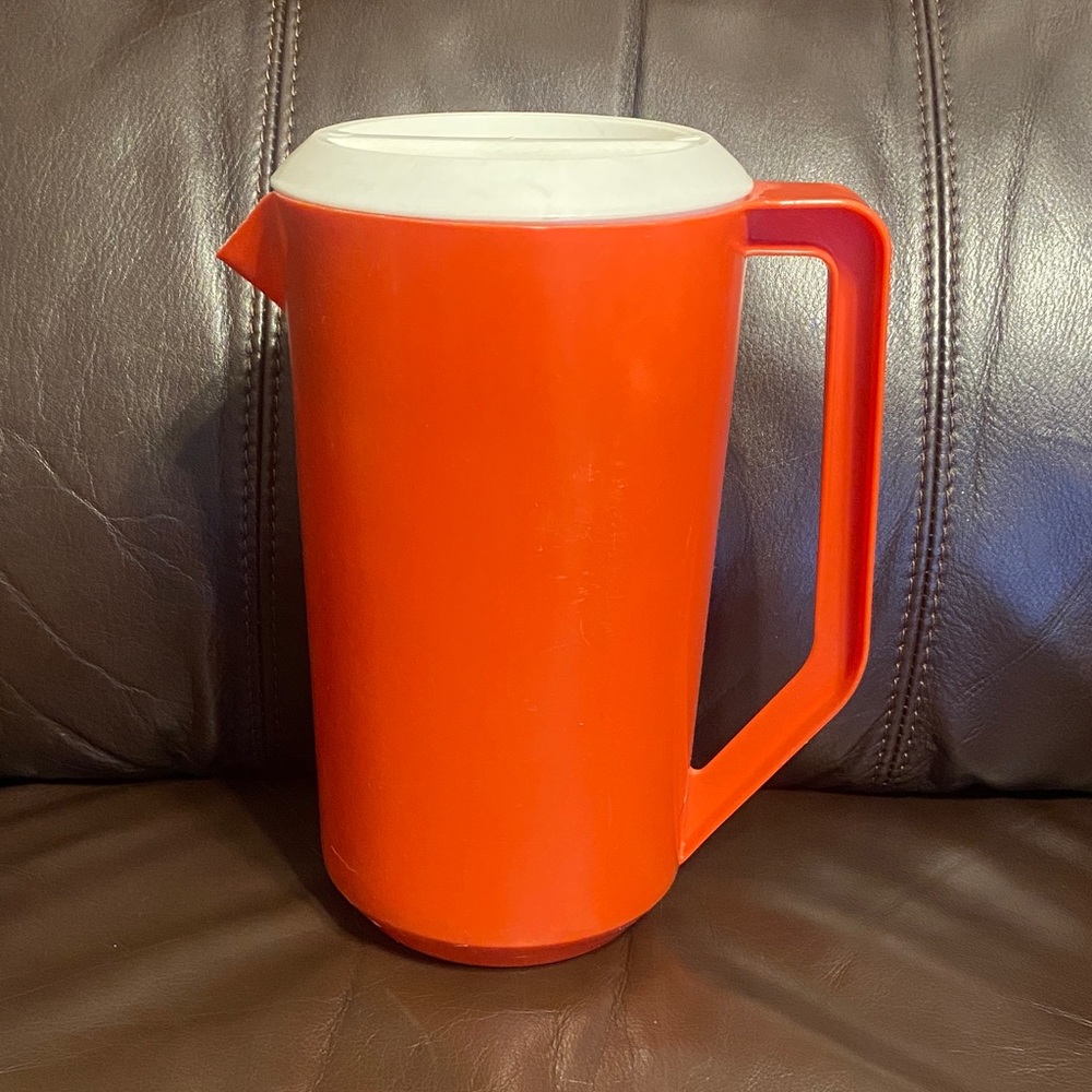 Rubbermaid Orange Pitcher with White Lid from 1980’s 2 1/4 quarts